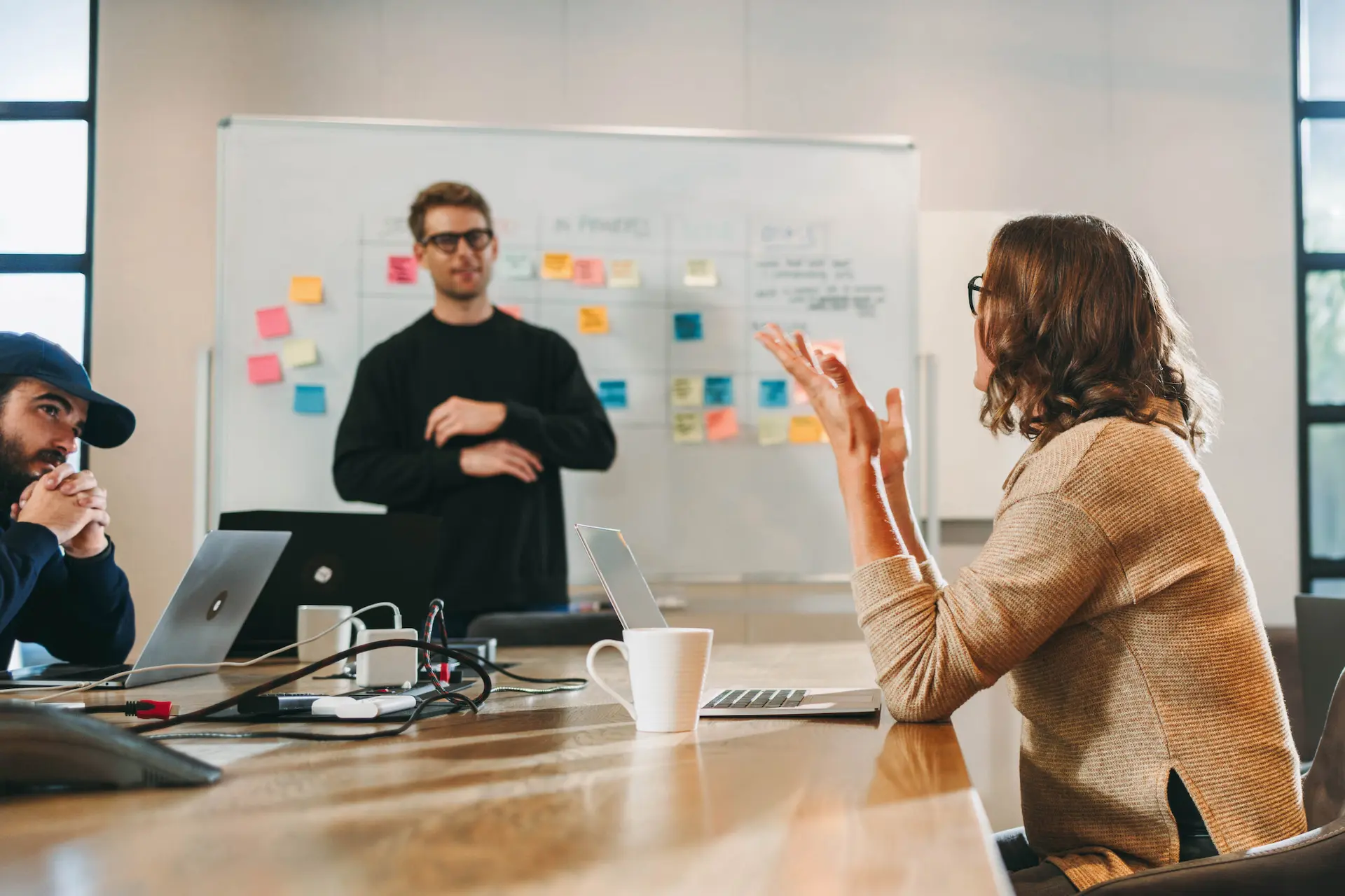 Casual brainstorm meeting between IT Consultants